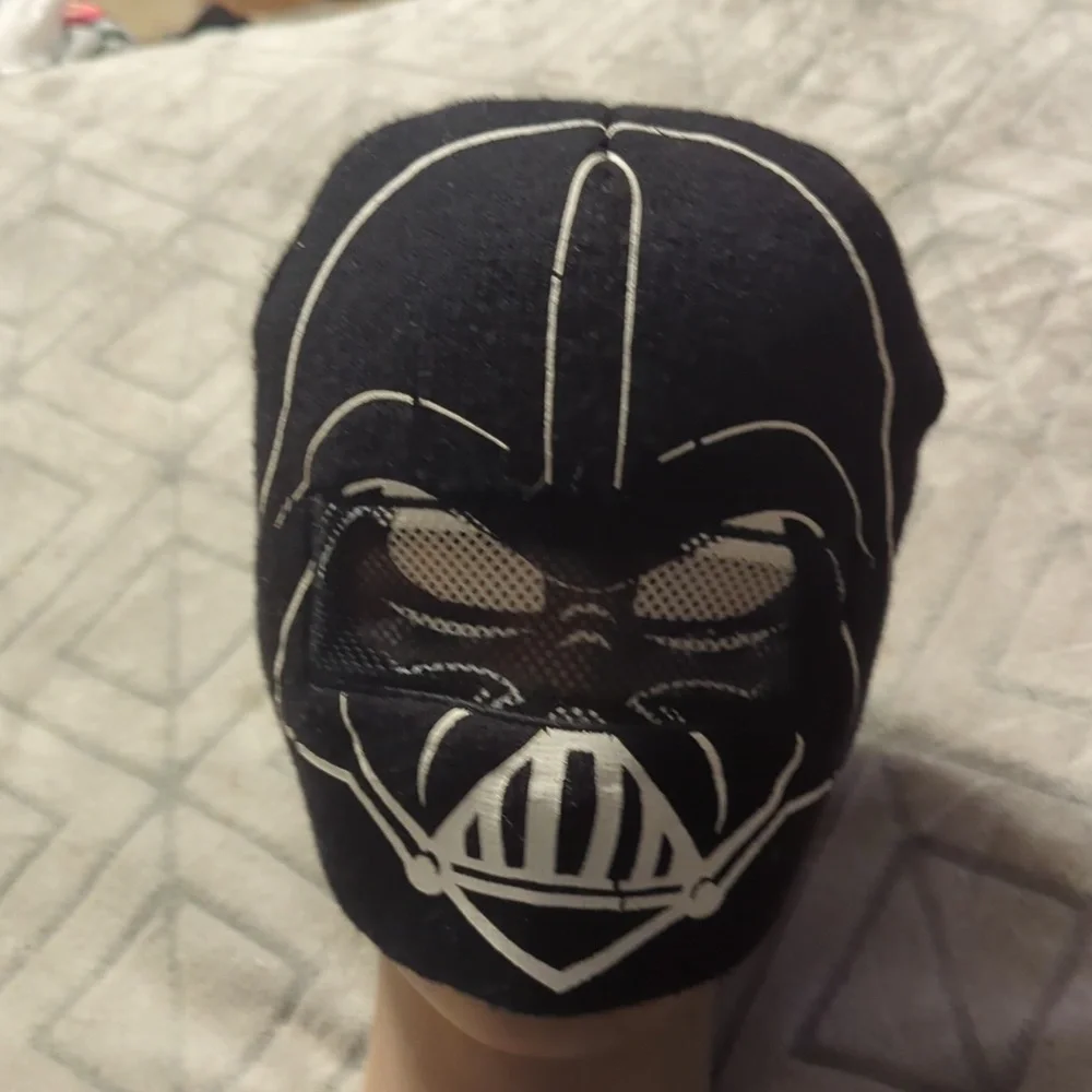Star Wars Darth Vader flip-down cuff‎ beanie hat